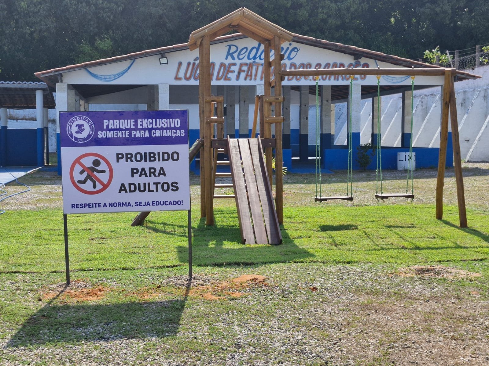 Foto Parquinho Infantil
