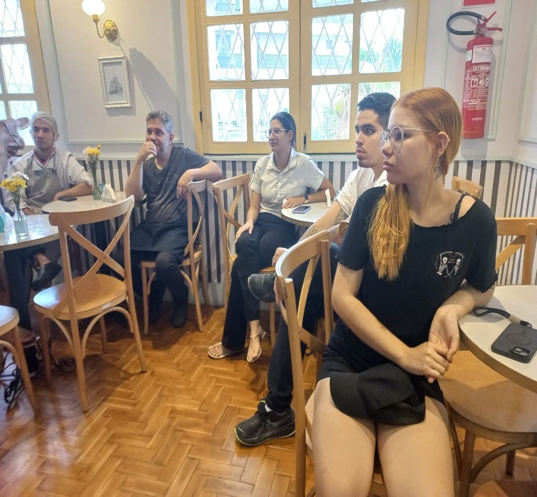 Sindipance visita a empresa Petit Surprise