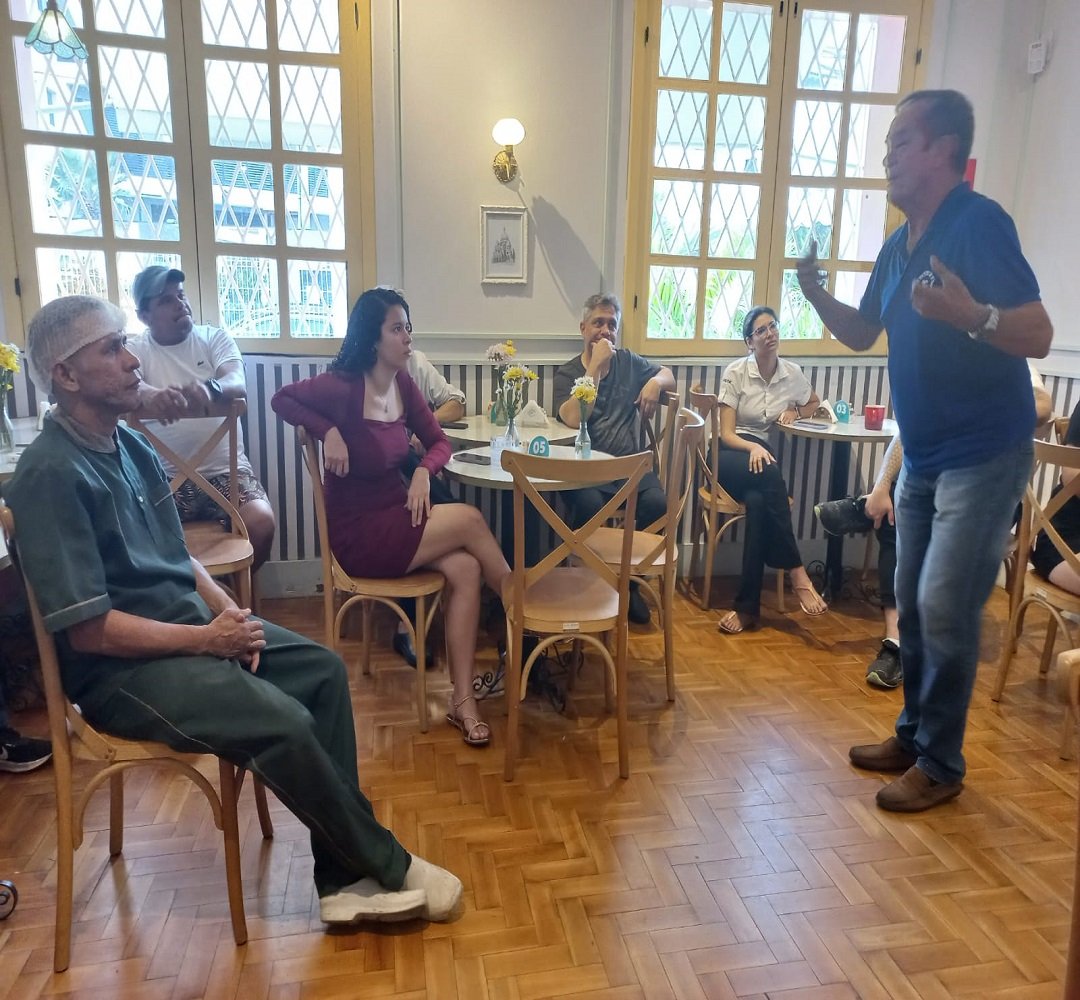 Sindipance visita a empresa Petit Surprise